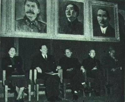 中国的人民是如何被“爱”上苏联的