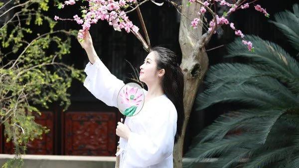 眼看名人跌落桃花劫 古人如此拒美色