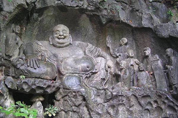 元杂剧传奇:罗汉转世成富豪铭记“忍”字终返天宫