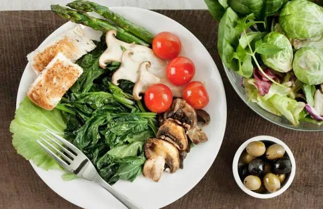 粗茶淡饭的可怕后果 可能比爱吃肉更早进医院…