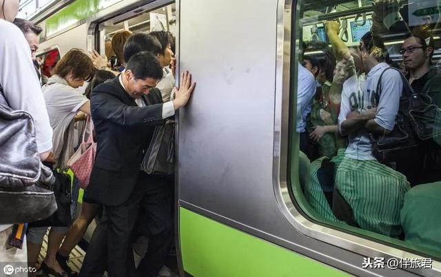 旅行常识!为什么日本人讨厌双肩包的游客?