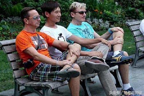12个理由证明:男抖穷女抖贱 人抖穷树抖死 树摇叶落 人抖福薄