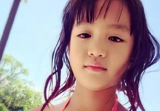 钟丽缇小女儿长大了,眉目清秀楚楚动人,遗传了女神妈妈好气质
