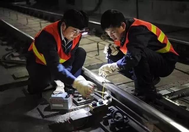领导 这篇文章需要您看一下…