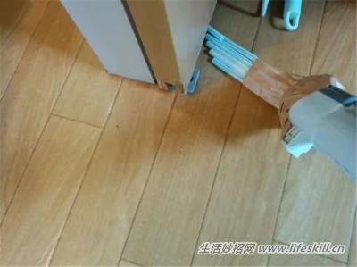 缝隙中的灰尘怎么清理?巧用吸管来帮忙!