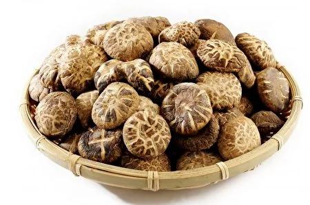 栗子核桃冬菇汤:返老还童瘦身美肤