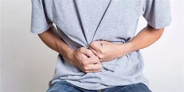 上吐下泻才是吃坏东西?食物中毒症状不止这些