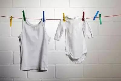 衣服不管染上什么 用这招都能洗掉 太实用了!