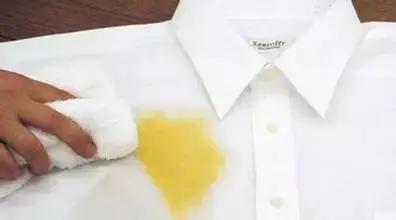 衣服不管染上什么 用这招都能洗掉 太实用了!