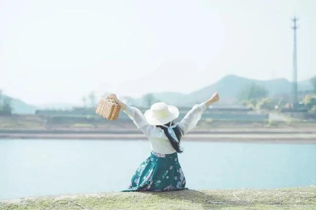 富人定律:你必须要假装很有钱…!
