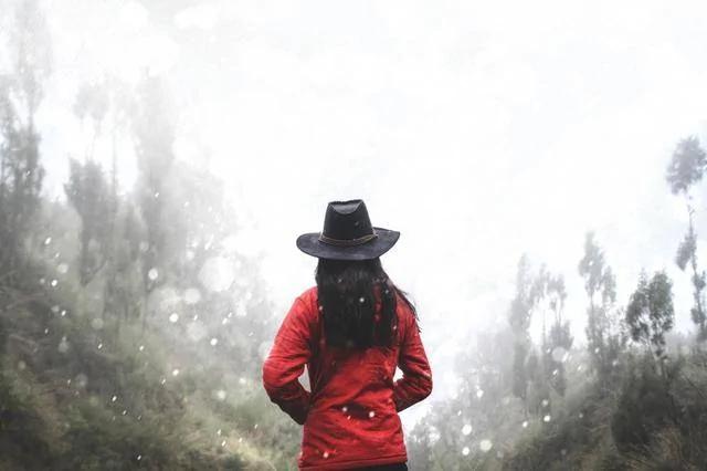 50岁之后 不论男女 最好的活法 就是“扔掉”这四样东西!
