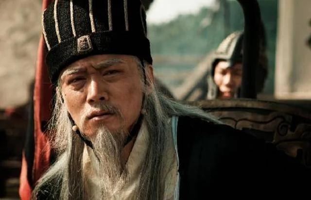 诸葛亮智慧:人到中年 拼的不是能力 而是这两句话!