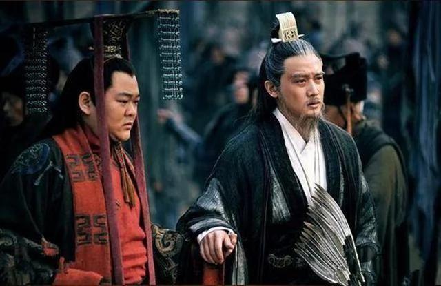诸葛亮智慧:人到中年 拼的不是能力 而是这两句话!