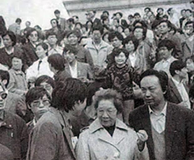 六四 三十年前的今天:五月十四日