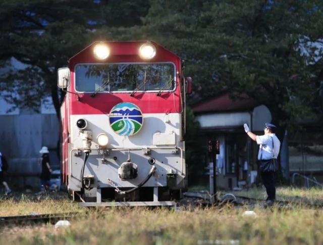 日本10大轨道列车 一场绝景震撼之旅!