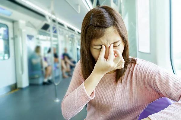这一种偏头痛 可能损伤视力 2症状要警惕