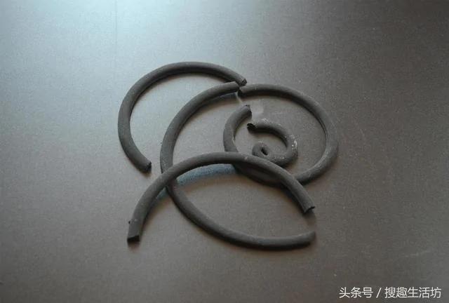 蚊香放在水里泡一泡 没想到作用这么大 解决了家家户户的困扰