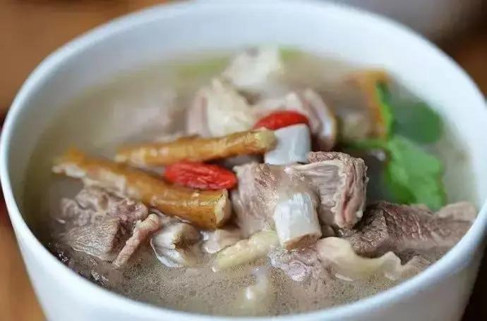 病从寒中来 衰老由寒起!夏天勤喝一碗汤 排出陈年寒气~