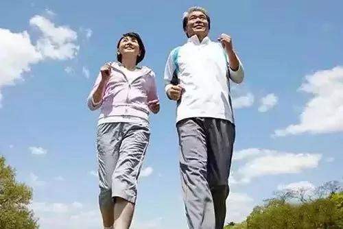 走路和不走路10年后的区别 原来每一步都是一味药