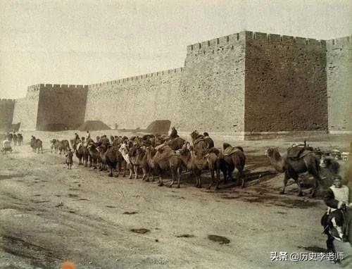 郭沫若坚决要拆除北京古城墙 梁思成气得落泪