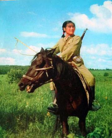 毛时代媒体镜头下的三类标准美女