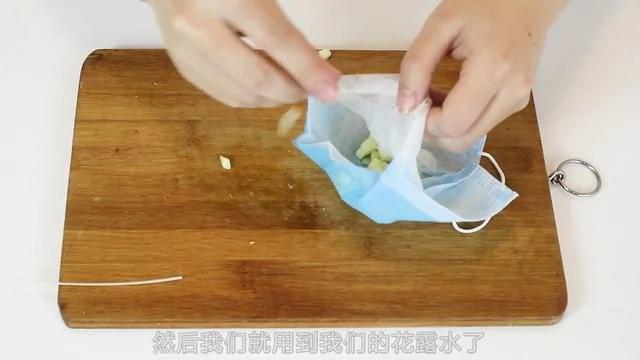花露水滴一滴在大蒜上 原来这么厉害 太实用了 现在知道还不晚