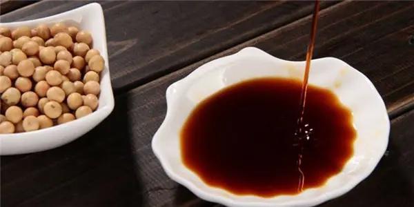 酱油不是越贵越好 聪明人用三个技巧选酱油