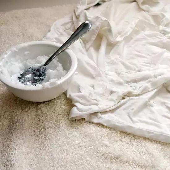 衣服不管染上什么 用这招都能洗掉 效果太神太实用了!
