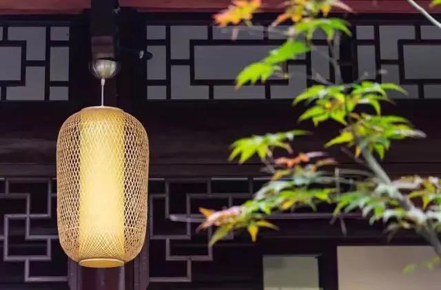 伤害这两种人 因果报应最大!