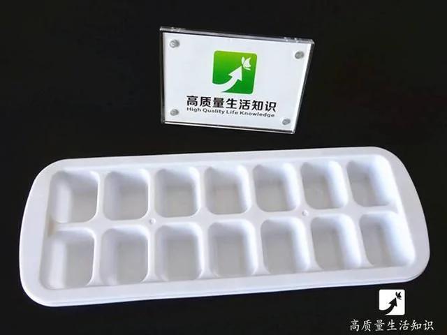 「制冰盒」不要扔了!她将「柠檬汁」倒进位冰盒中 5分钟之后奇迹出现了!