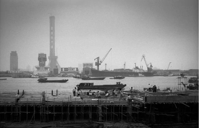 中国印象:英国摄影师记录的1980年代光与影!