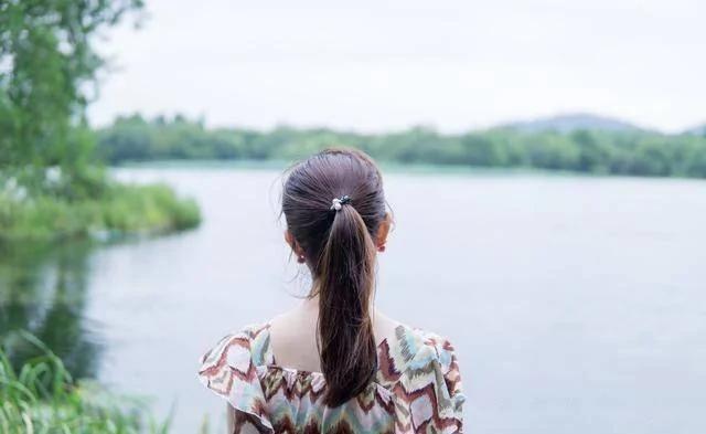 离婚三个月 前夫再婚 他邀请我参加婚礼 看到来宾我愣住了!
