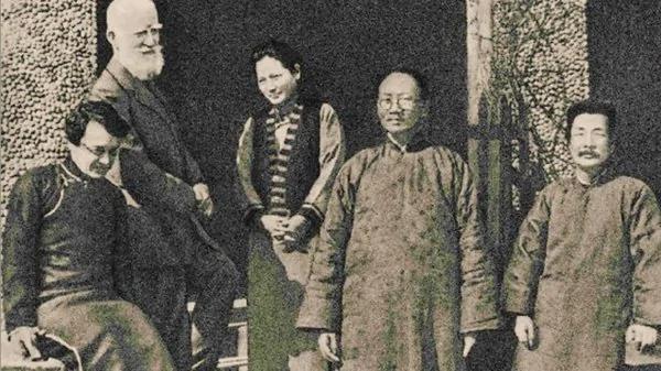 无耻的洋人:从间谍牛兰到左尔格