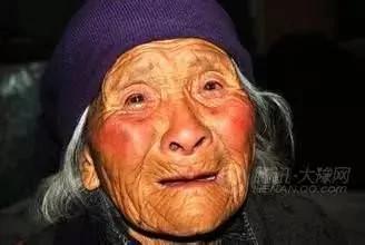 儿子写给母亲的祭文 看哭了无数人!