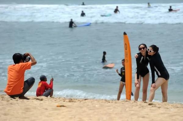 东南亚度假海滩人流变少 中国游客没钱了？