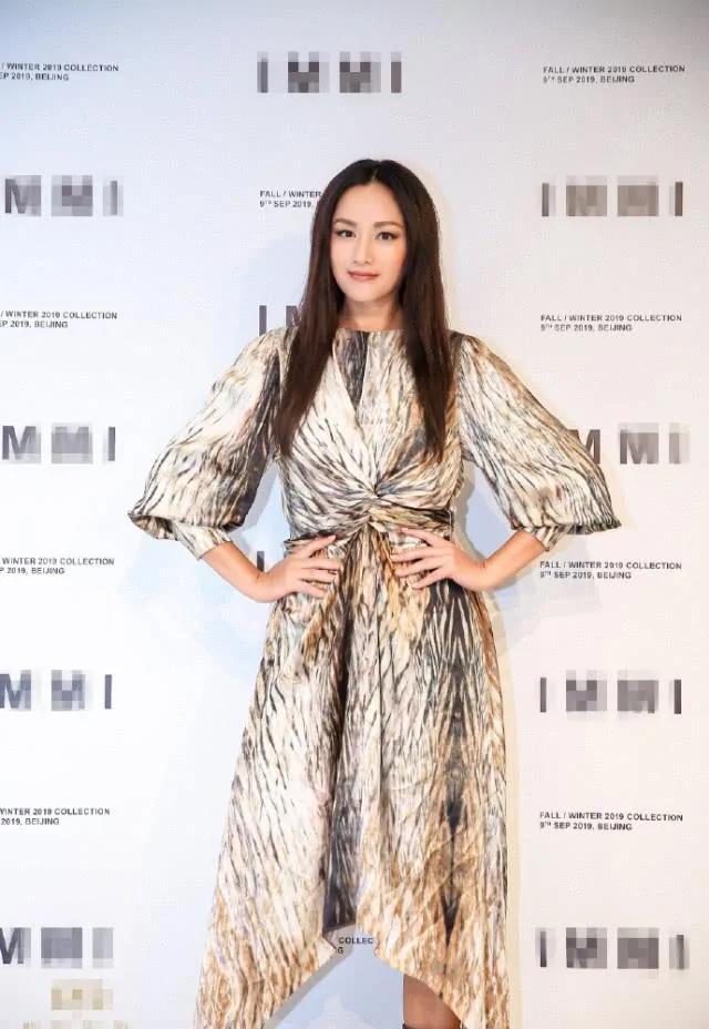 李亚鹏前女友瞿颖近照曝光 长相出挑不输柯蓝、刘芸等女星 - 中国禁闻网