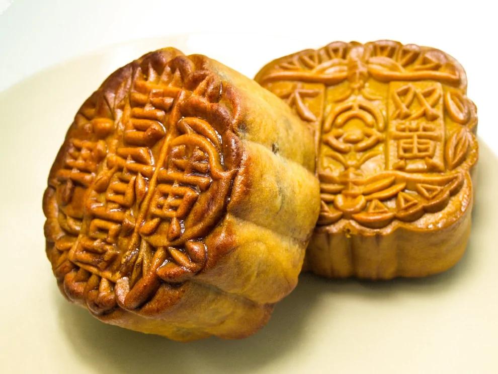 赏月、团圆、吃月饼 各地怎么过中秋?