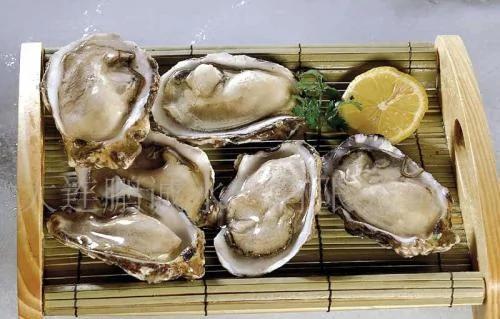 年纪轻轻长白发 这几种食物有效的让你的头发黑回来!