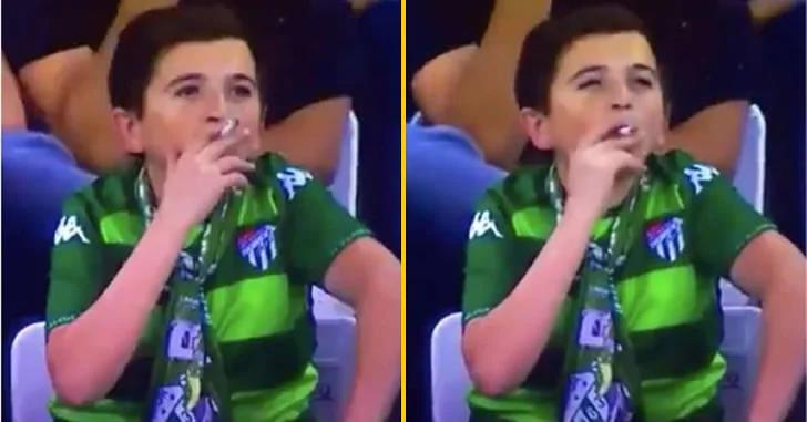 足球賽畫面意外發現兒童吸煙 自爆年齡後 大家都驚了