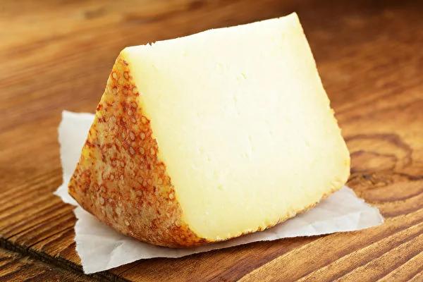 吃高钙食物还骨质疏松? 营养师:这样补钙才有效
