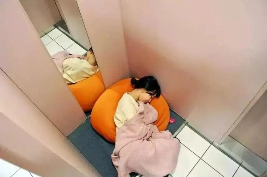 日本厕所的“神秘按钮” 大家都知道吗?而且只有女厕才有!