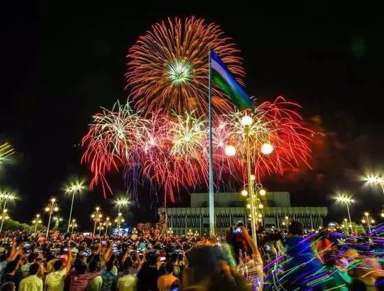 中亚最神秘国度免签了 去感受现实一千零一夜!