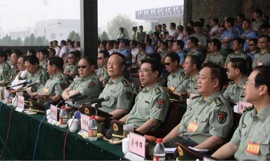 【老照片】国庆阅兵的领导们搬进了秦城 金庸告诉你魔教总坛位置