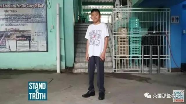 长得像个小学生 却已经是老师了?这"超级童颜"也太显嫩了