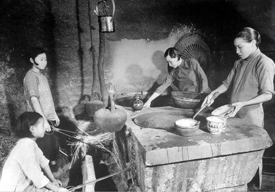 【老照片】斗地主杀200多万人 惊人一幕目睹者浑身颤栗
