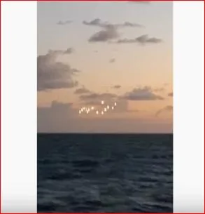 Ufo 美国男子海上拍到14个神秘光点 阿波罗新闻网