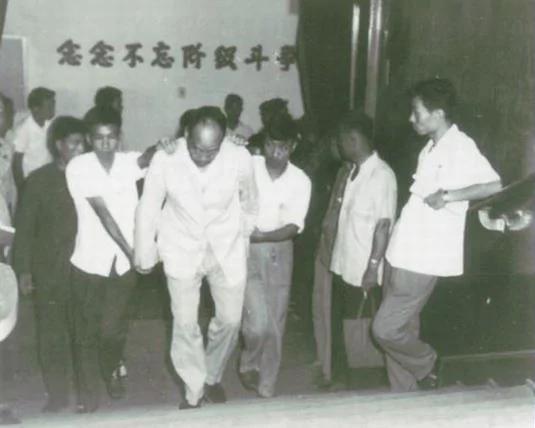 【老照片】家庭是右派存活的动力 但大右派家里都安了窃听器