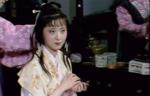 《红楼梦》里的黛玉两次去贾府为何都安排在冬季?