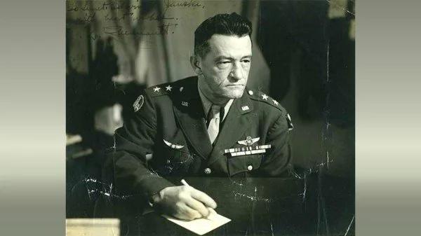飞虎成军患难与共 “半个中国人”陈纳德传奇