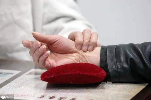 你到底失眠了么?中医教你个小方法 一口茶就可以摆脱失眠困扰